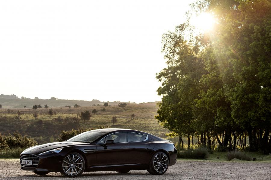  Aston Martin Rapide S 2013 года  (UK) (фото 10 из 36)